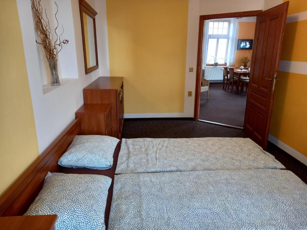 Penzion U školy Staré Město Exteriér fotografie